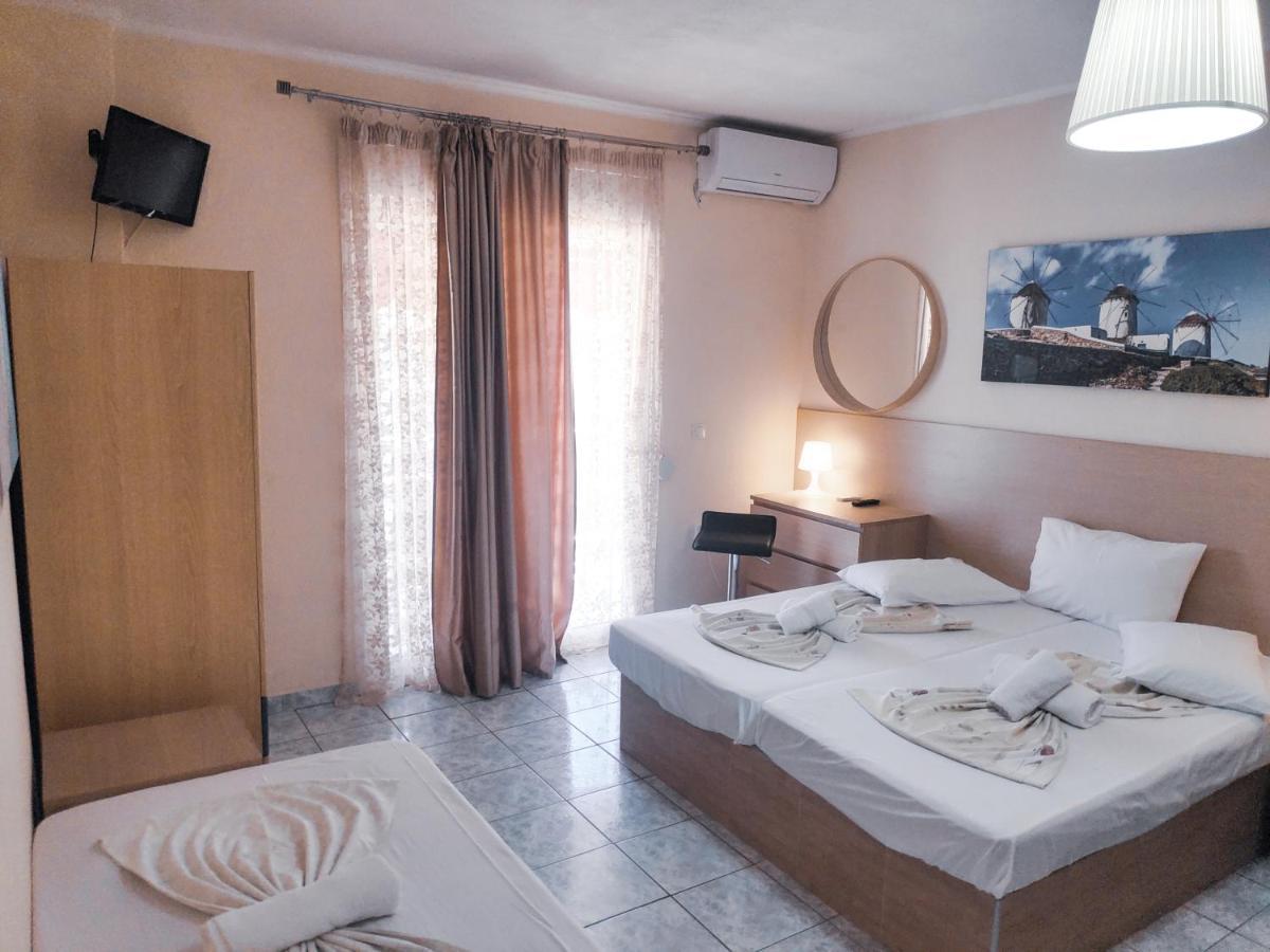 Jimmy'S Rooms Nea Potidea Dış mekan fotoğraf